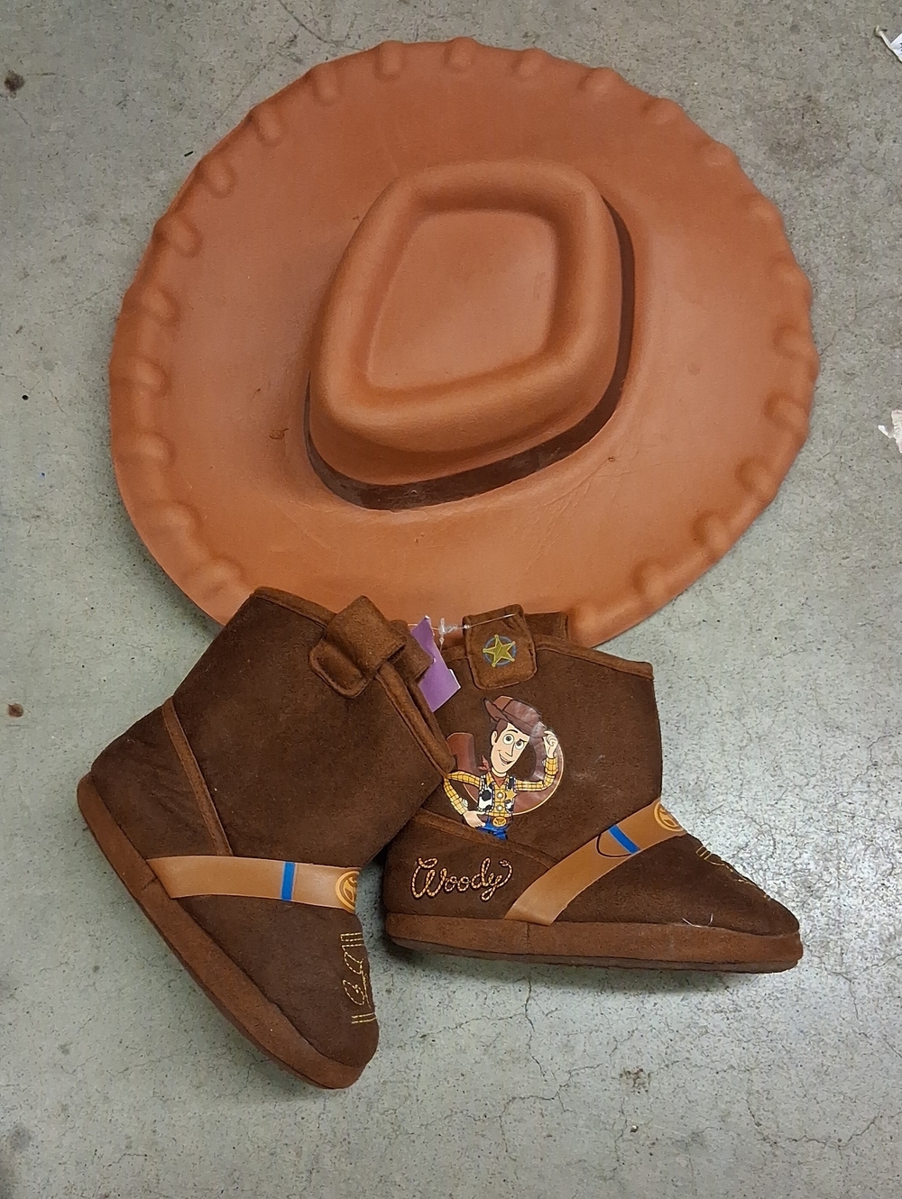 Disney Pixar Toy Story Woody Childrens Boots 9-10 Faux Suede Cowboy Boots & HAT